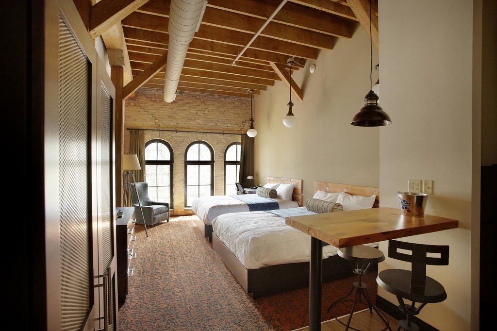 The Brewhouse Inn & Suites