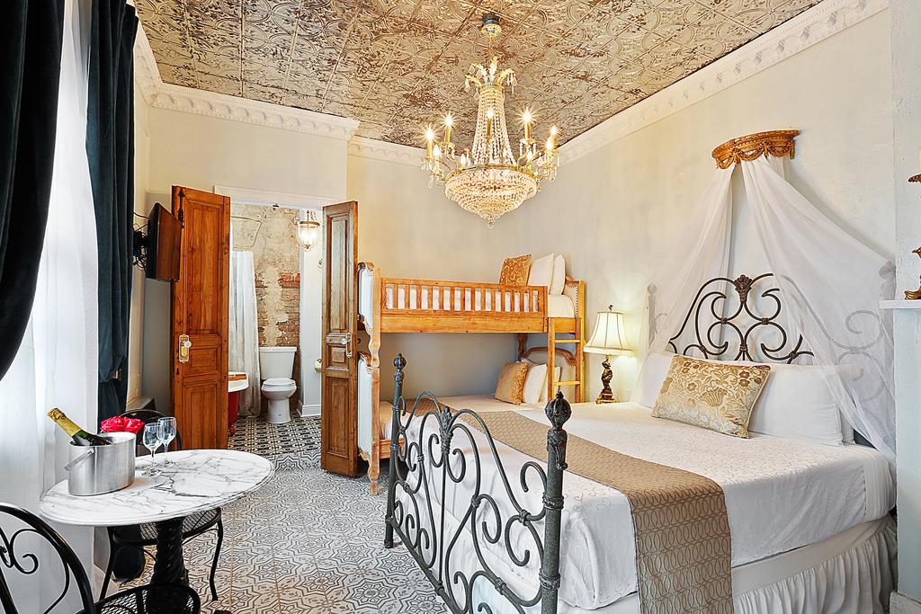 FRENCH QUARTER MANSION BOUTIQUE HOTEL