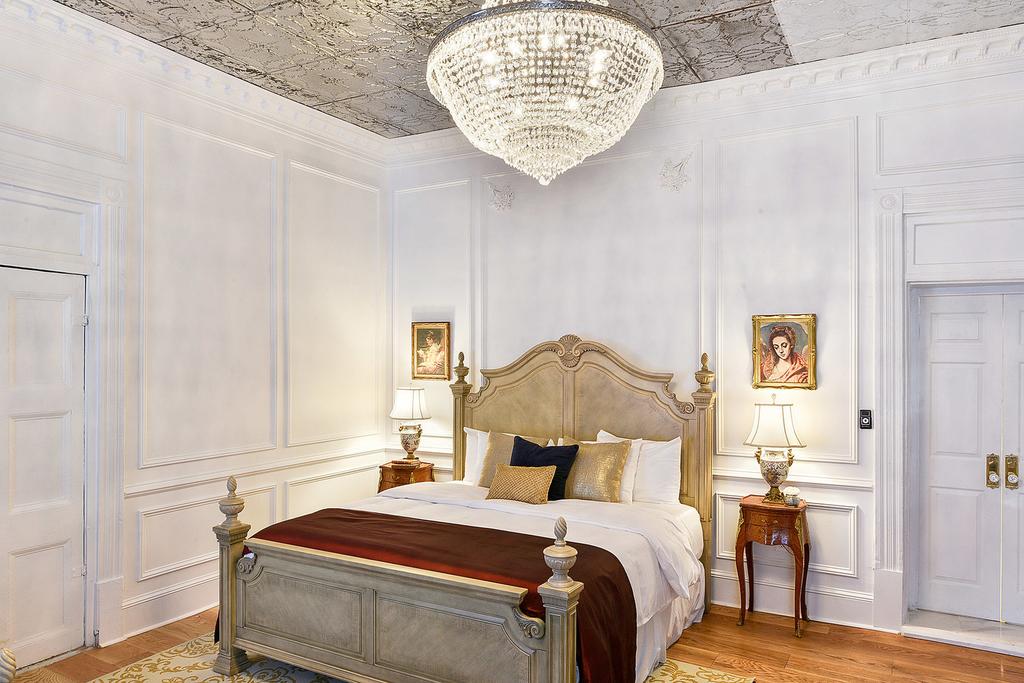 FRENCH QUARTER MANSION BOUTIQUE HOTEL