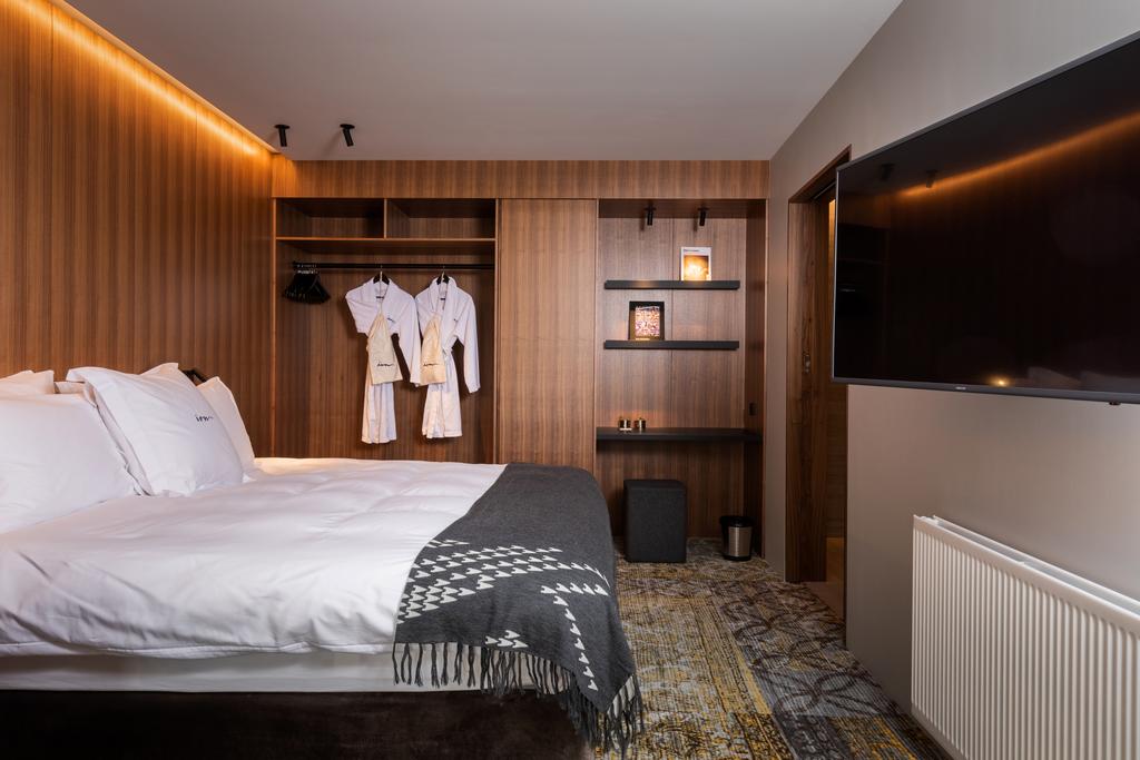 ION Adventure Hotel