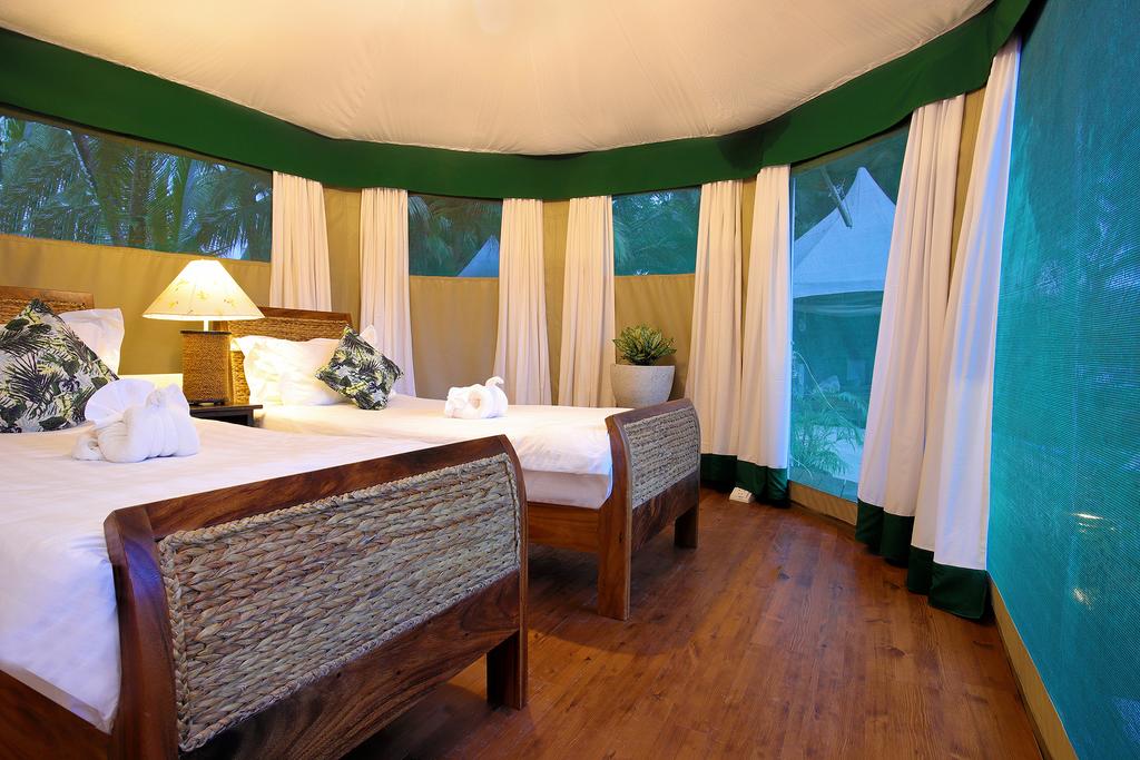 4 Rivers Floating Lodge