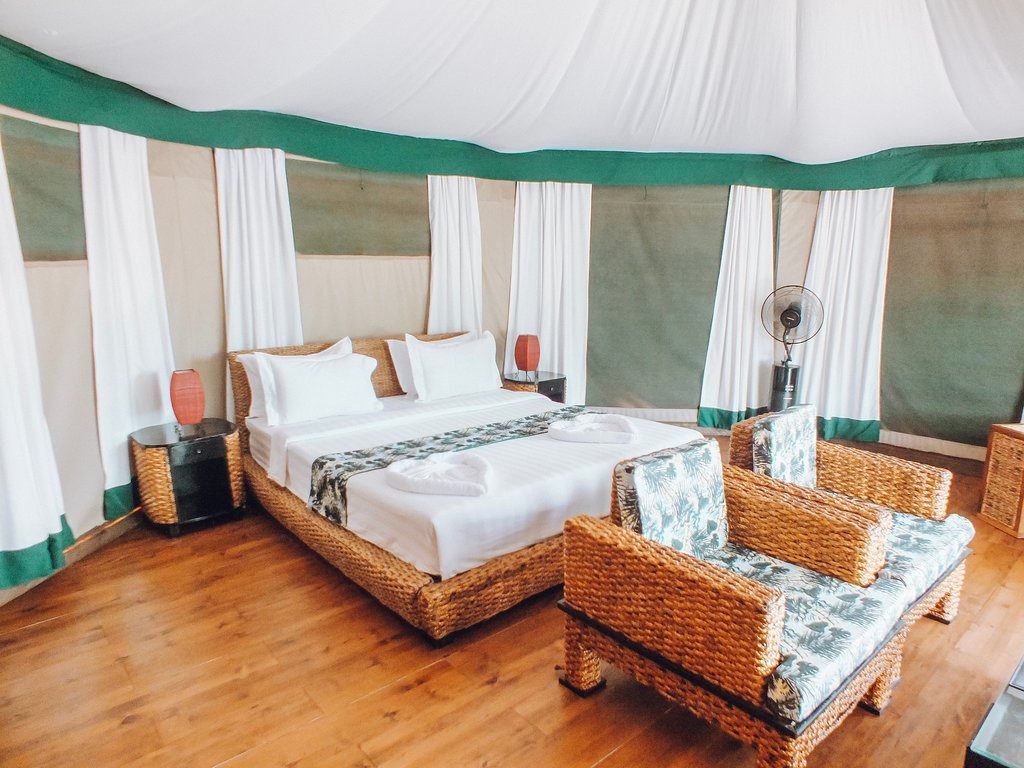 4 Rivers Floating Lodge