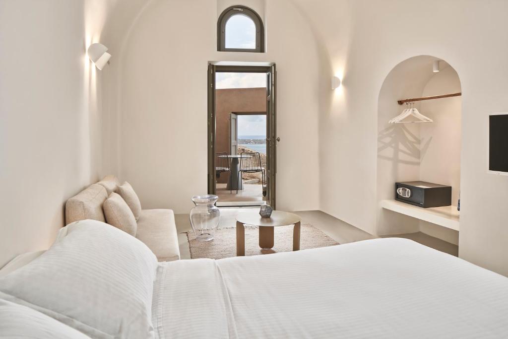 Old Castle Oia