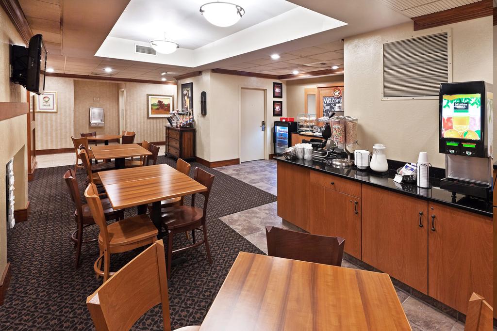 AmericInn by Wyndham Fishers Indianapolis