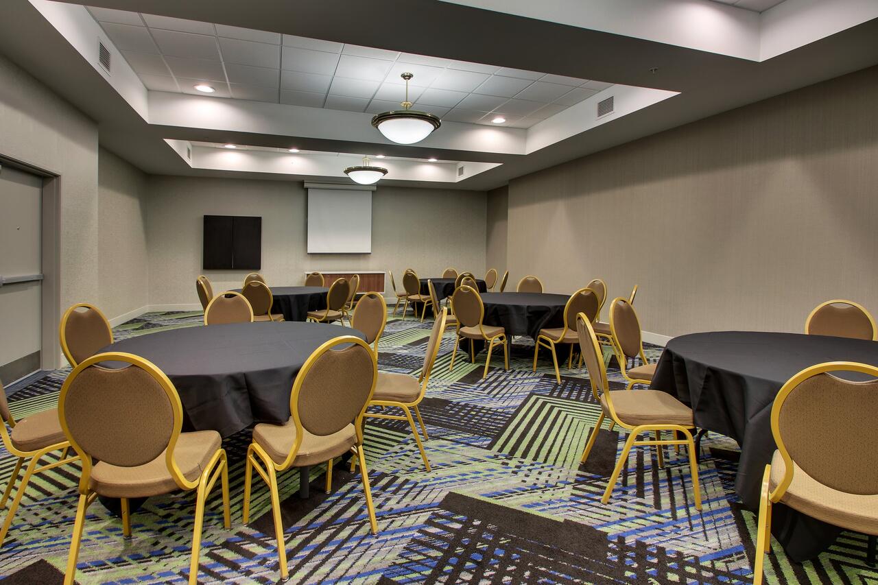 Holiday Inn Express Lexington North-Georgetown