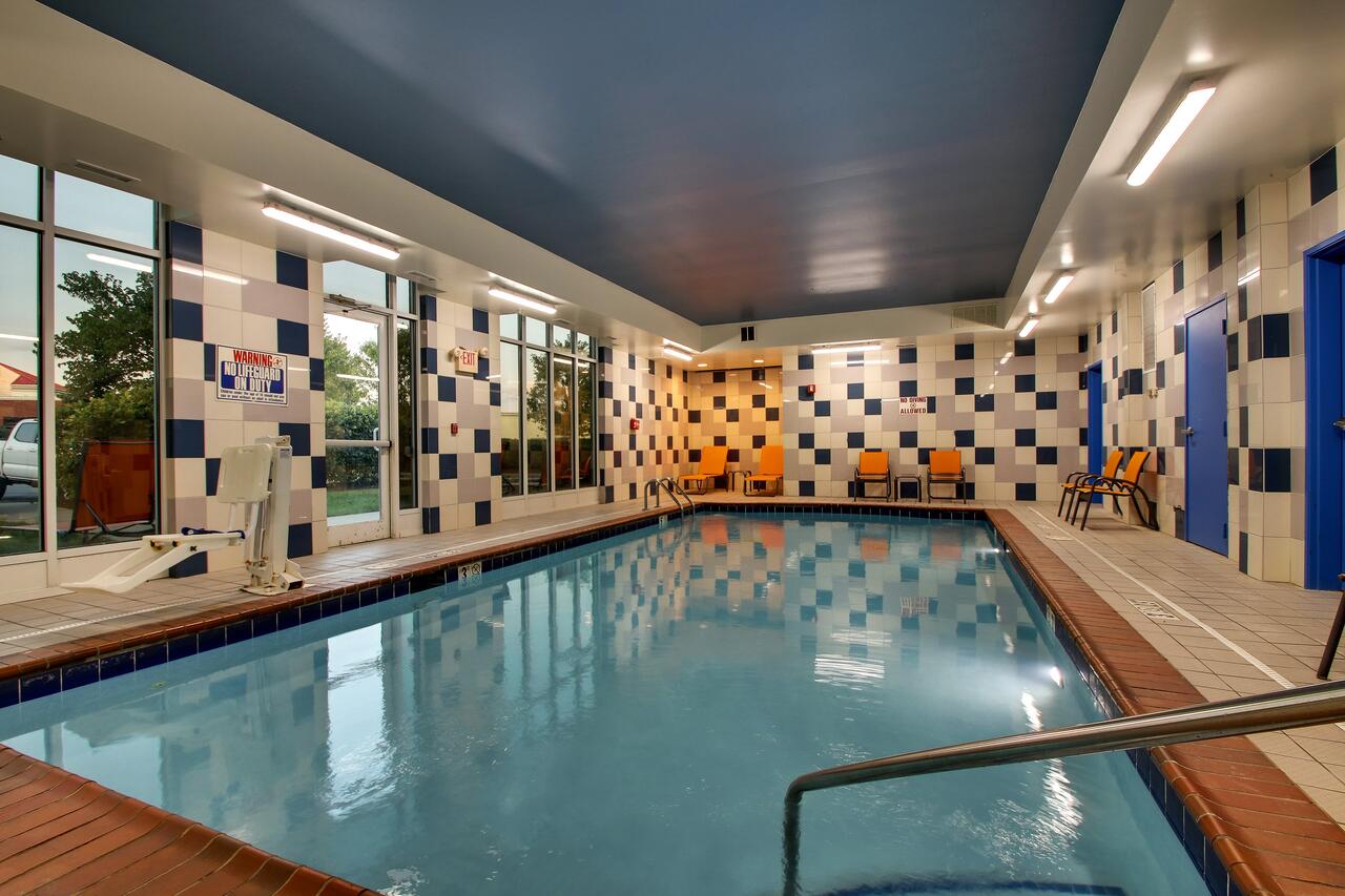 Holiday Inn Express Lexington North-Georgetown