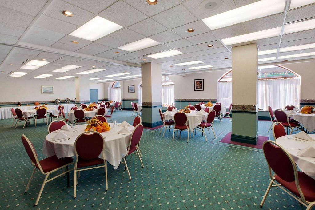 Ramada Plaza by Wyndham Sault Ste. Marie Ojibway