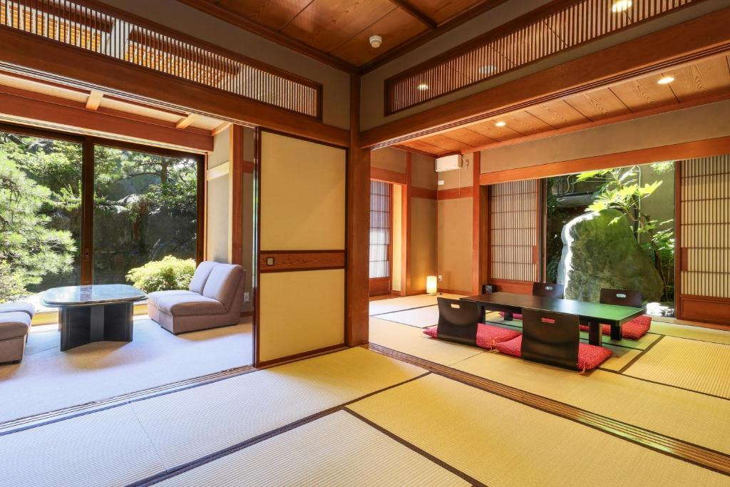 Meiseki No Yado Kagetsu