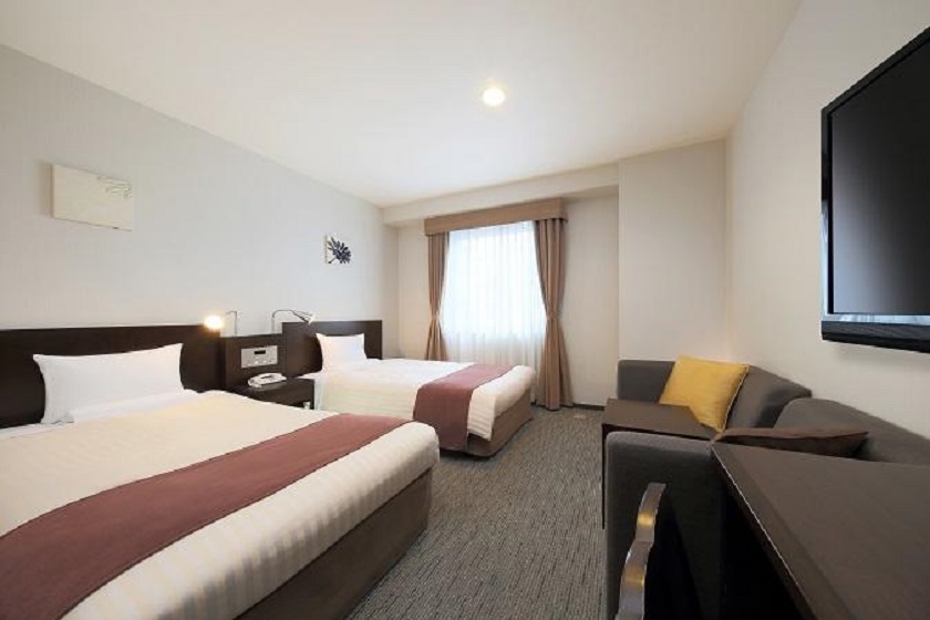JR-East Hotel Mets Fukushima