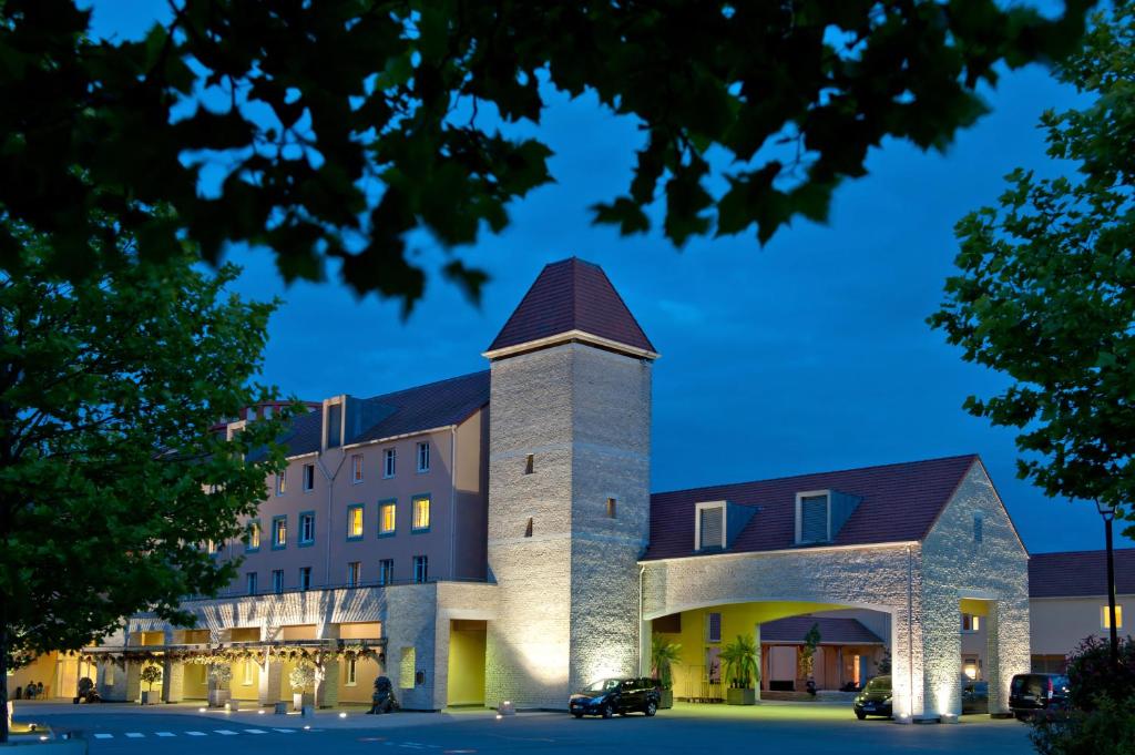 Explorers Hotel at Disneyland® Paris
