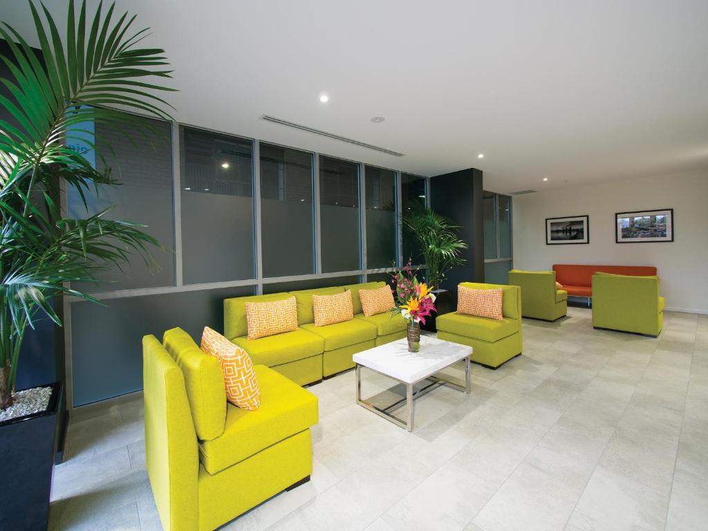 Oaks South Yarra