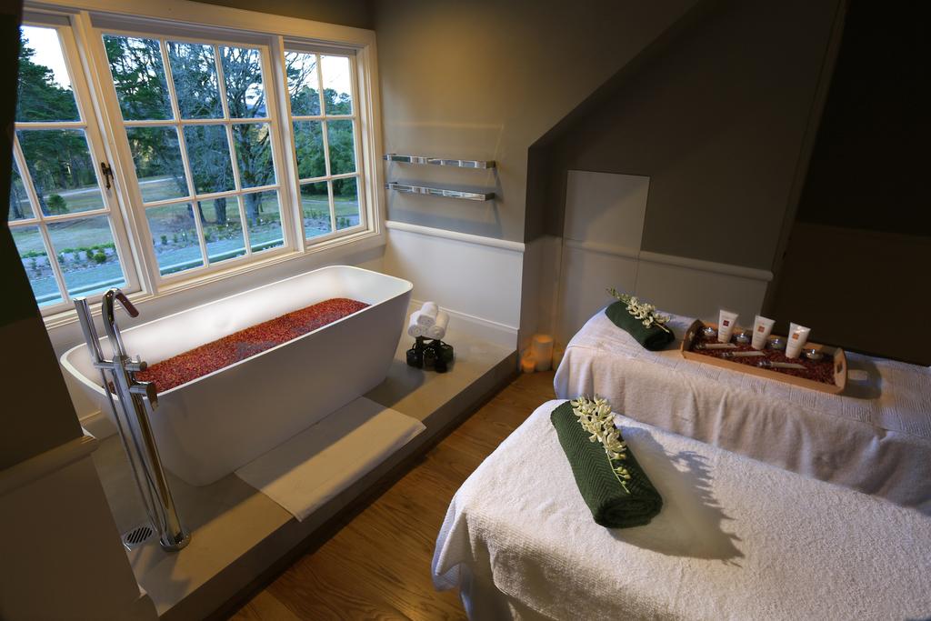 Parklands Country Garden & Lodges