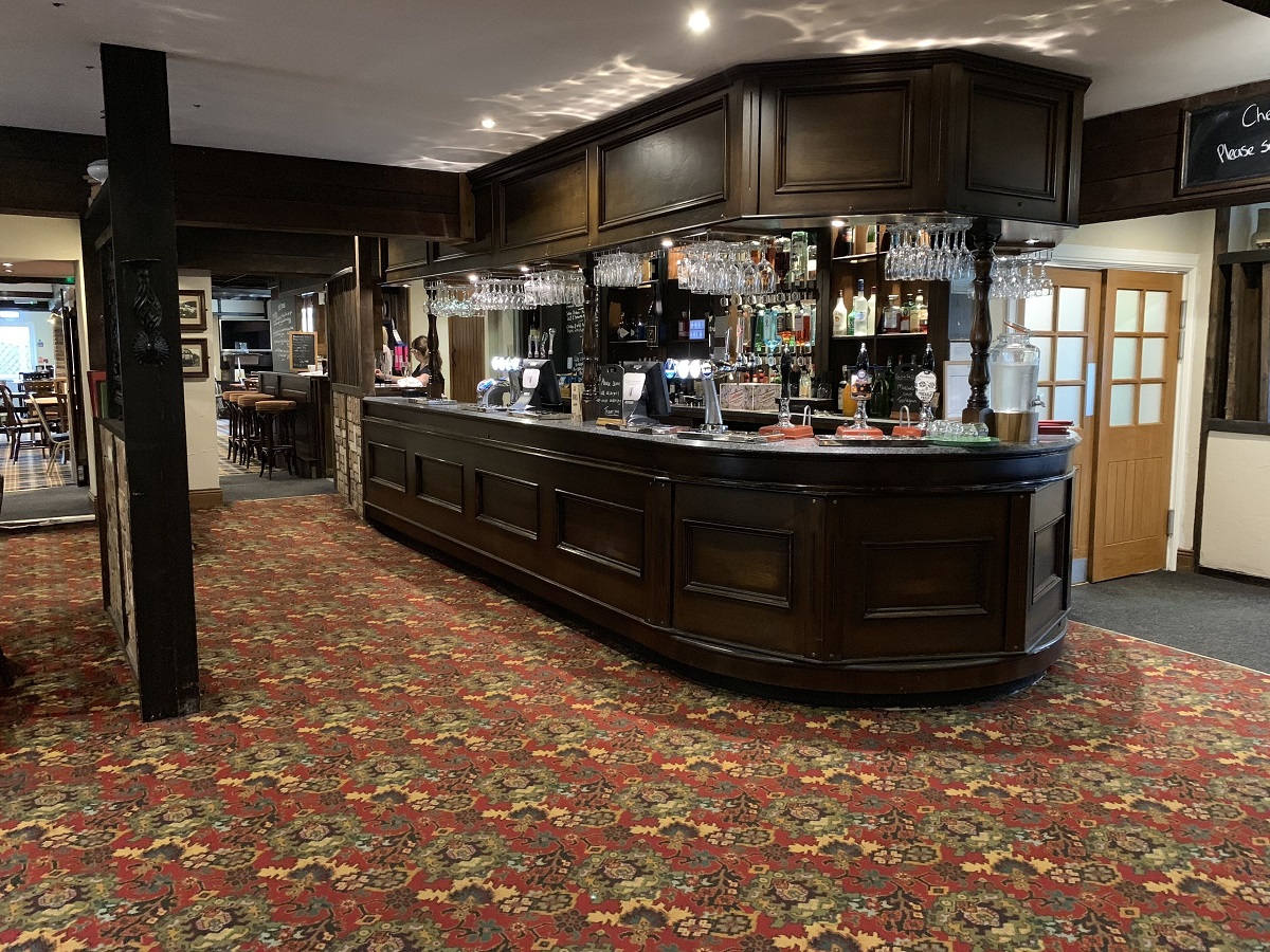 Bowes Incline Hotel