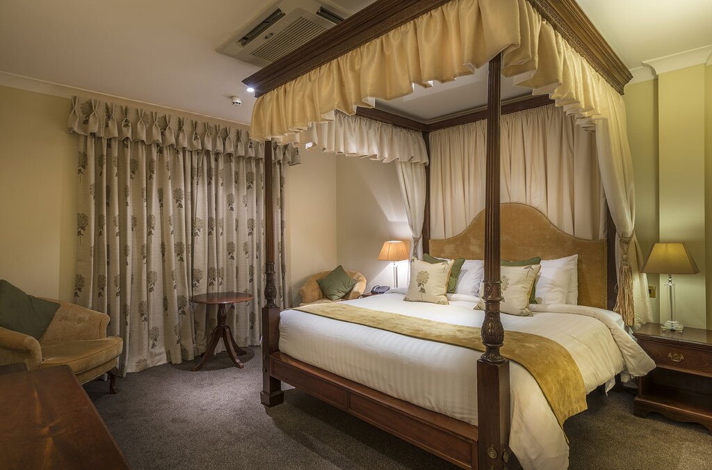 The Three Swans Hotel