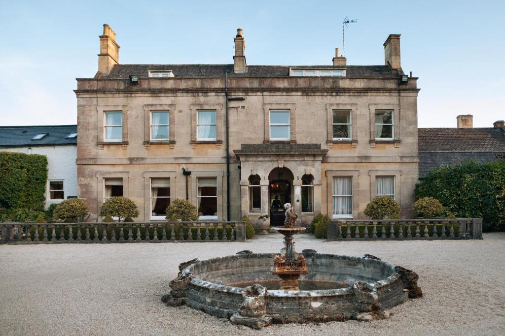 Charlton House Spa Hotel