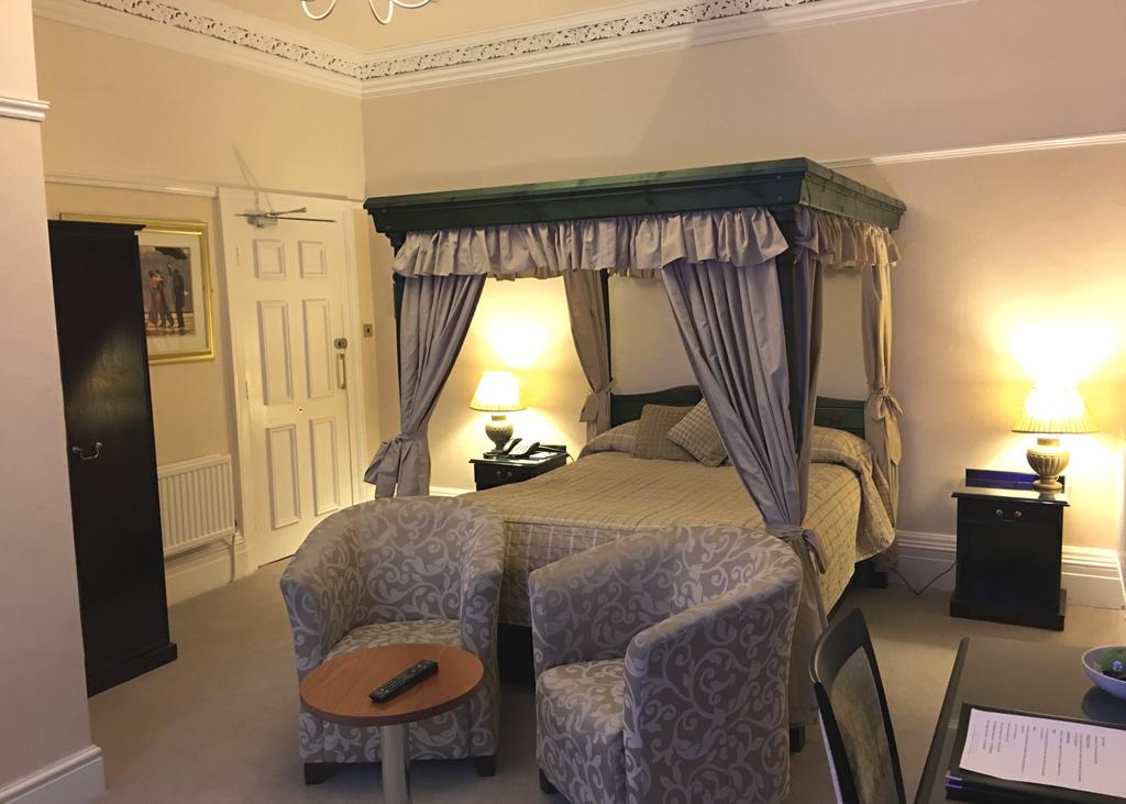 The Grove House Hotel