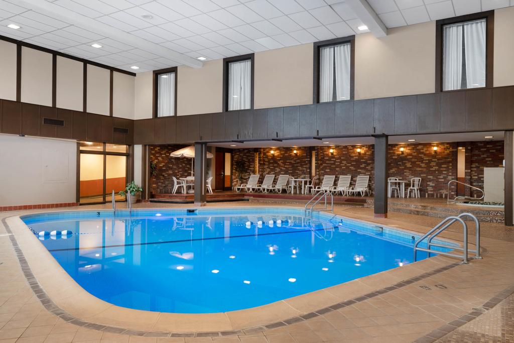 Ramada by Wyndham Albert Lea