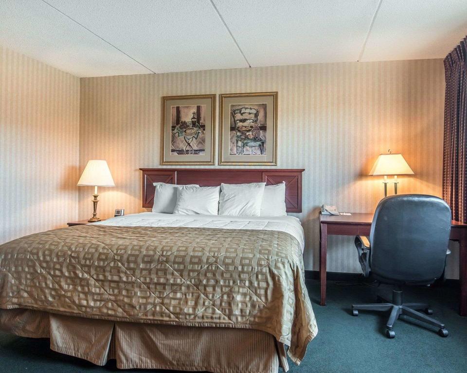 Clarion Hotel - Downtown - University Area