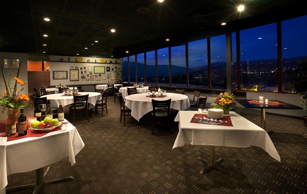 Coast Wenatchee Center Hotel