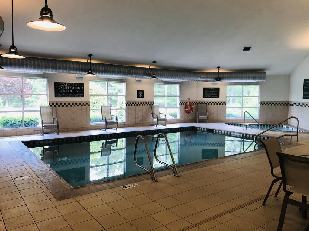 Country Inn & Suites by Radisson, Lake George (Queensbury), NY