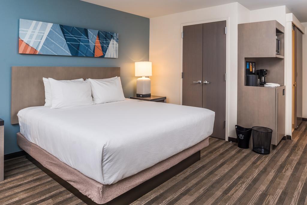 Hyatt House Raleigh / RDU / Brier Creek