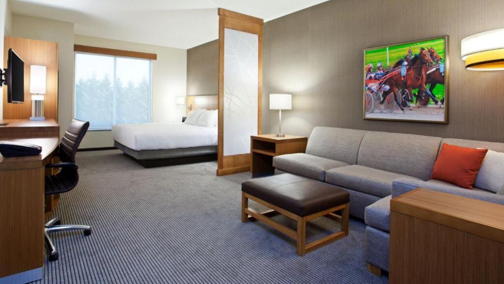 Hyatt Place Pittsburgh South/Meadows Racetrack & Casino