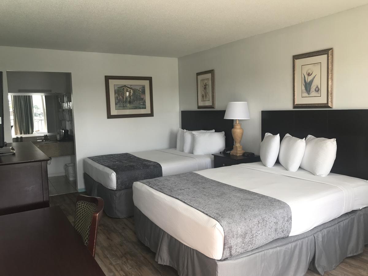Magnuson Hotel Waterfront Marina New Port Richey