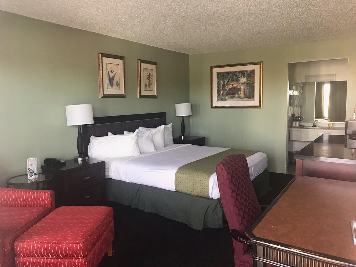 Magnuson Hotel Waterfront Marina New Port Richey