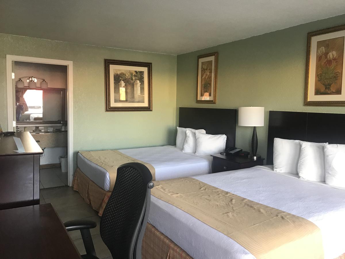Magnuson Hotel Waterfront Marina New Port Richey