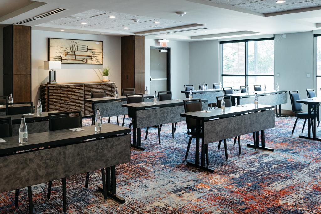 Revel Hotel Des Moines Urbandale, Tapestry Collection by Hilton