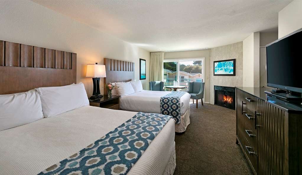 Cambria Landing Inn & Suites