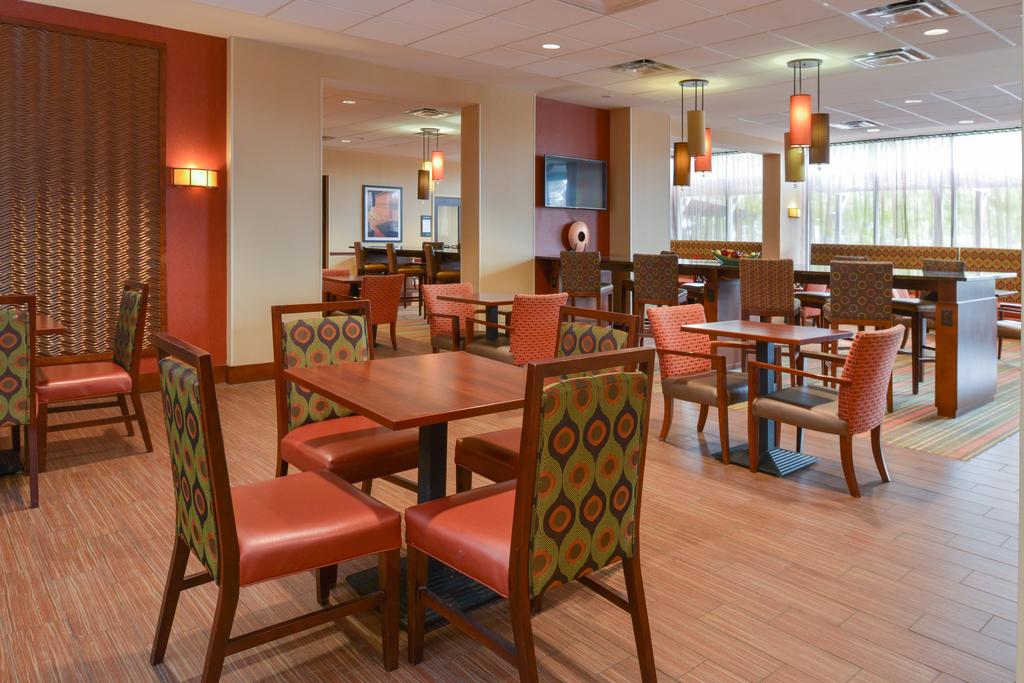 Hampton Inn - Frederick