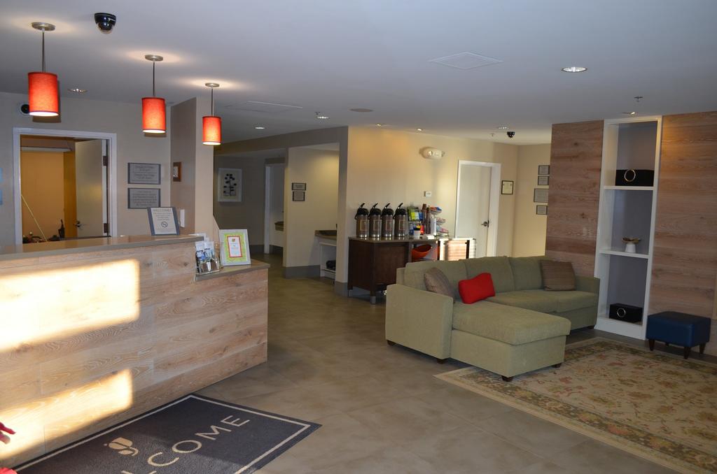 Country Inn & Suites by Radisson, Frederick, MD