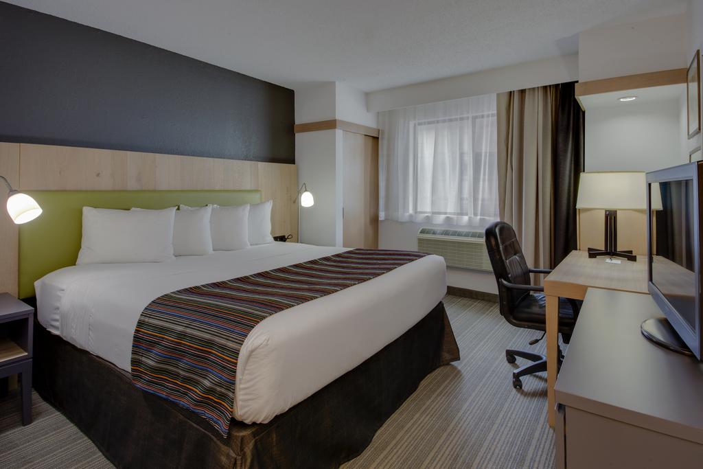 Country Inn & Suites by Radisson, Frederick, MD