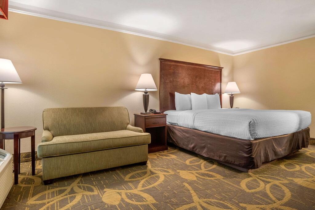 Clarion Inn and Conference Center