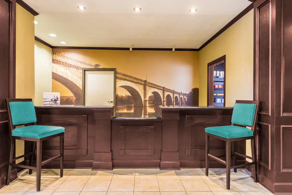 Staybridge Suites Kansas City - Independence
