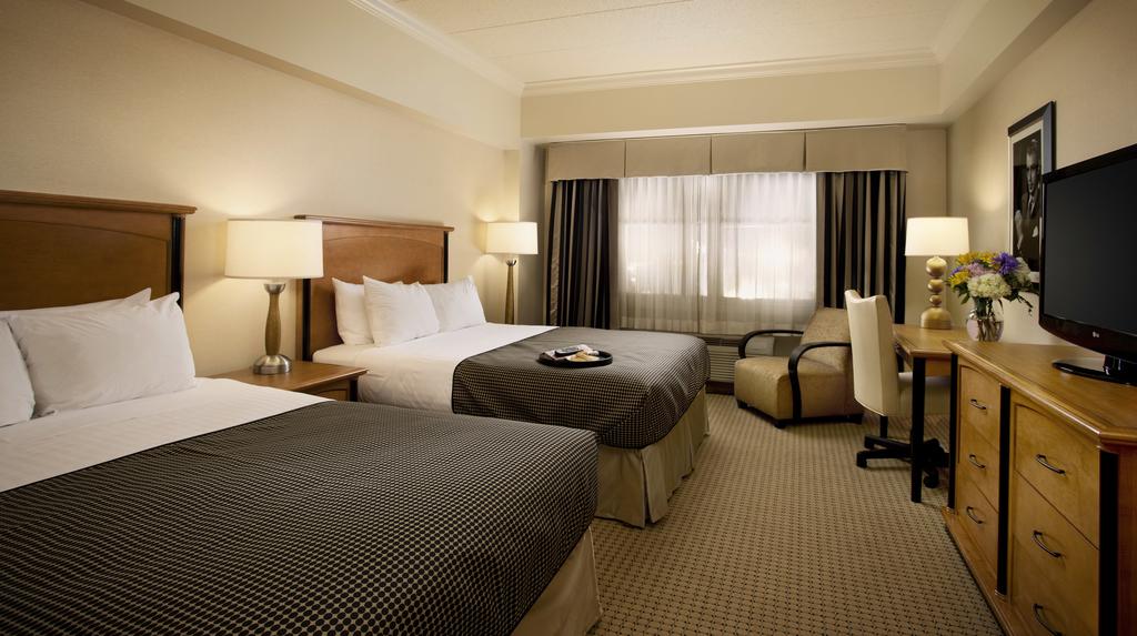 Hollywood Casino & Hotel