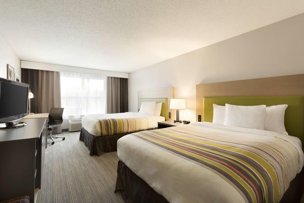 Country Inn & Suites by Radisson, Marquette, MI