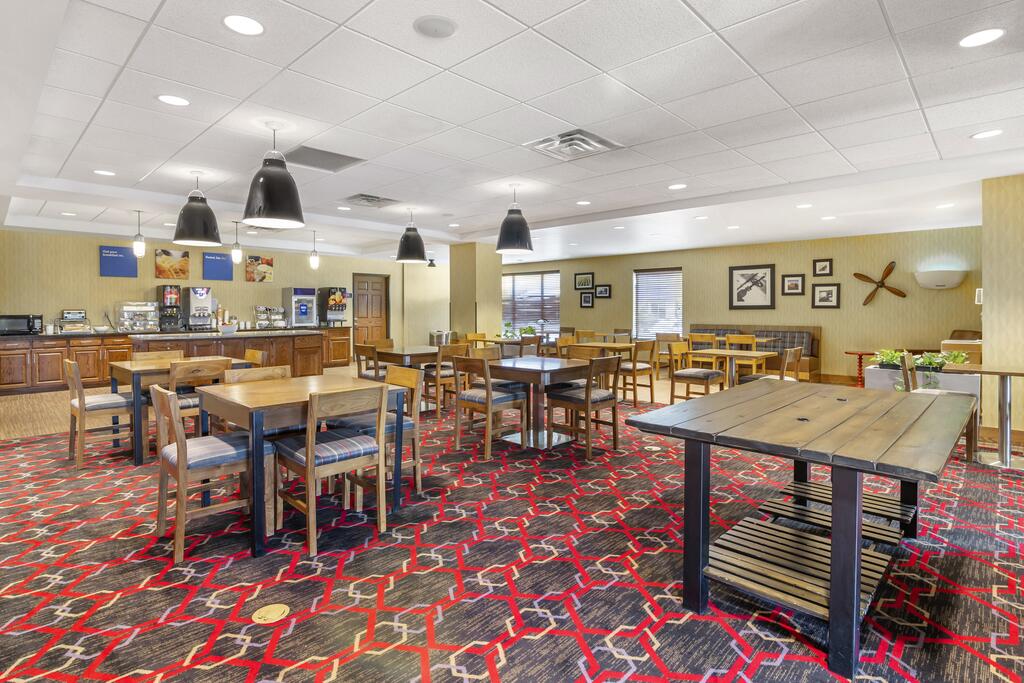 Comfort Inn & Suites