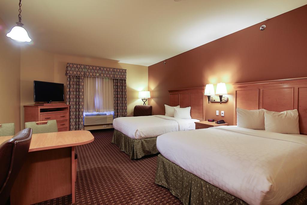 Hawthorn Suites by Wyndham Minot