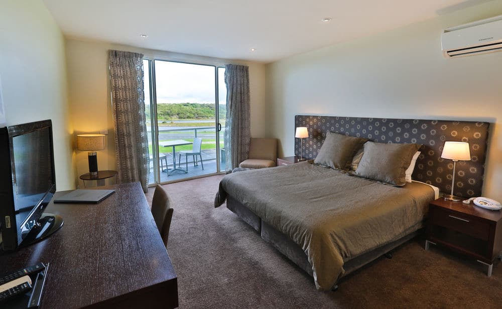 Lady Bay Resort