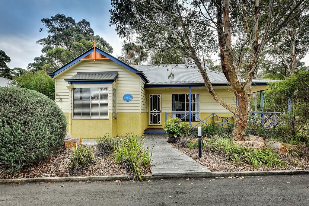 Lakes Entrance Waverley House Cottages
