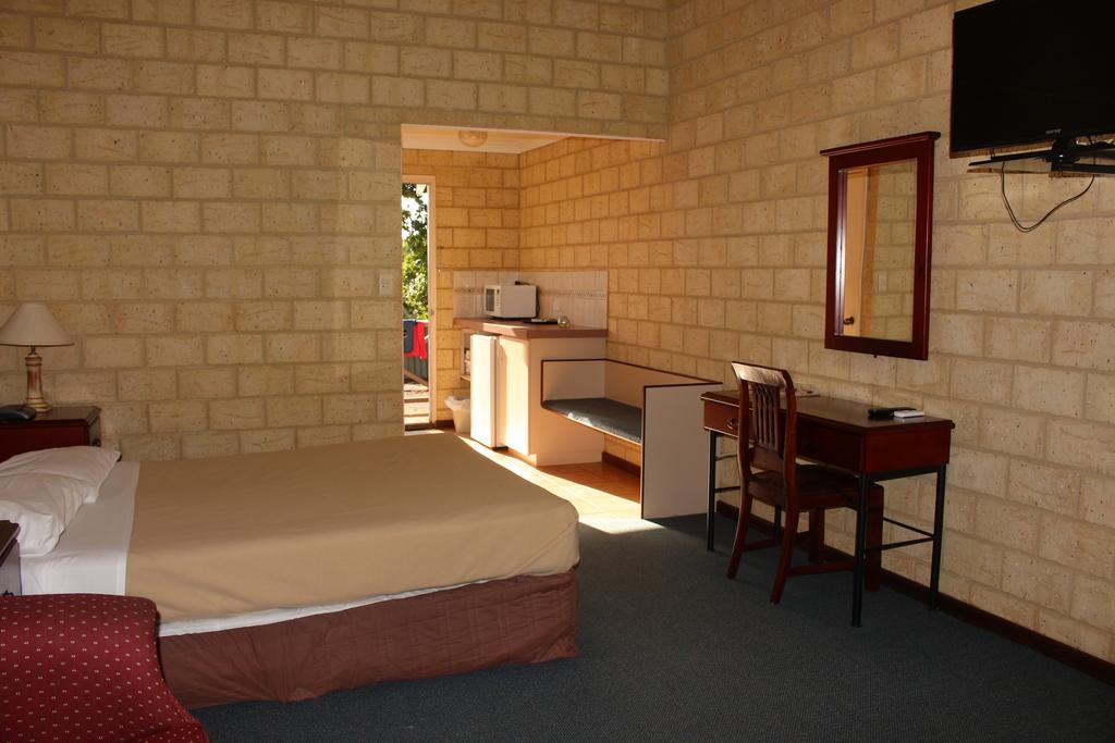 Karri Forest Motel