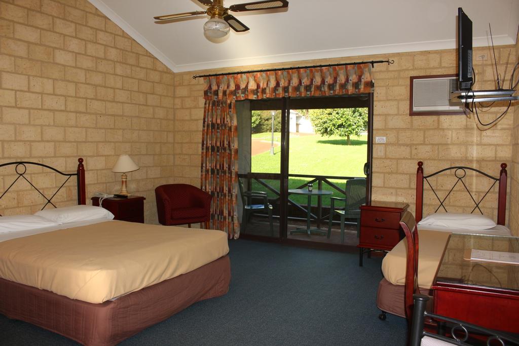 Karri Forest Motel