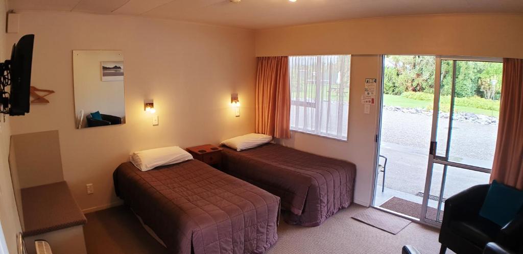Glacier View Motel