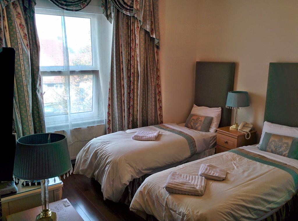 Acorn Guest House B&B