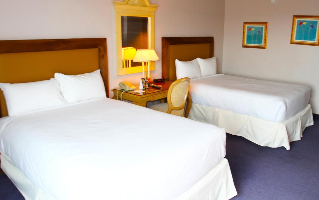 Laughlin River Lodge