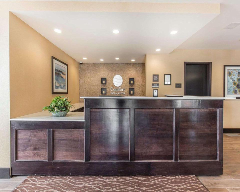 Comfort Inn And Suites Calgary Airport North