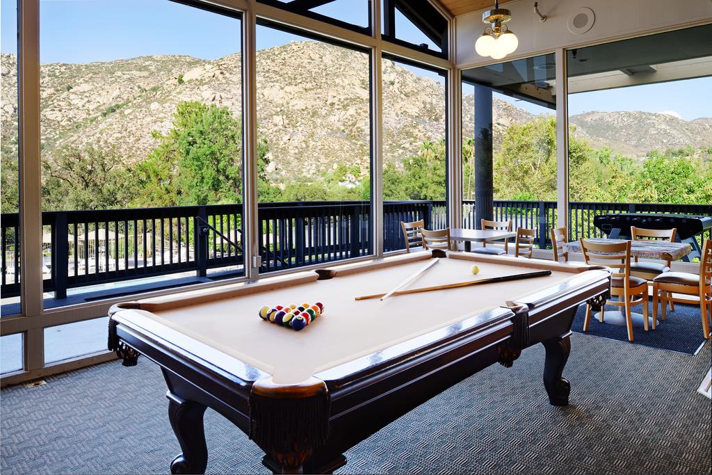 Riviera Oaks Resort & Racquet Club
