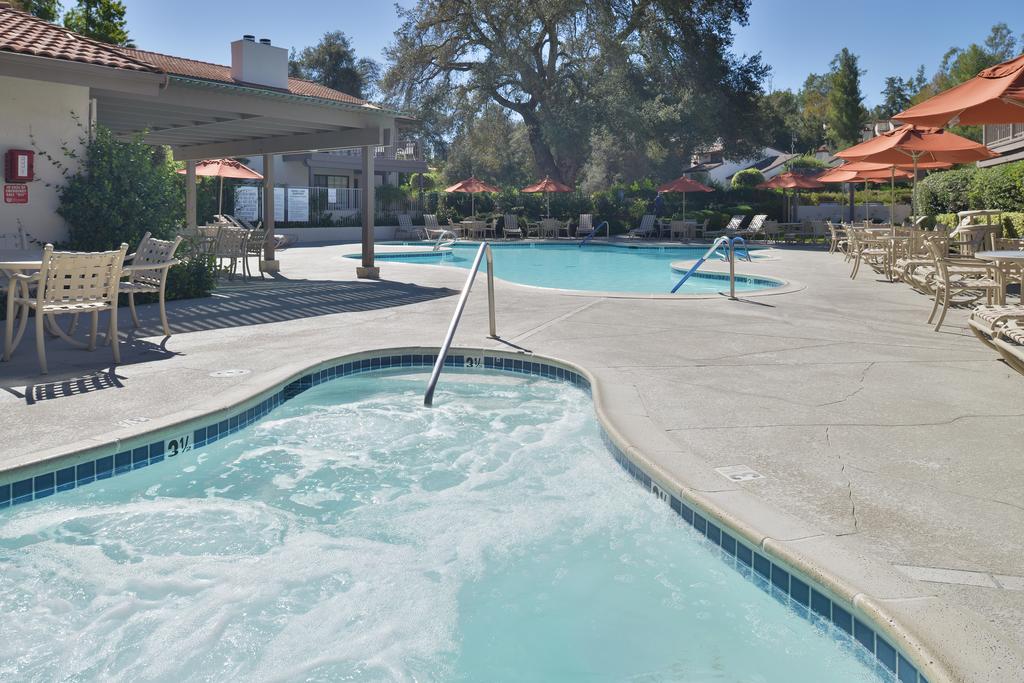 Riviera Oaks Resort & Racquet Club